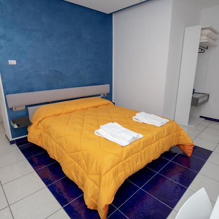 Terramare Hotel Майори Екстериор снимка